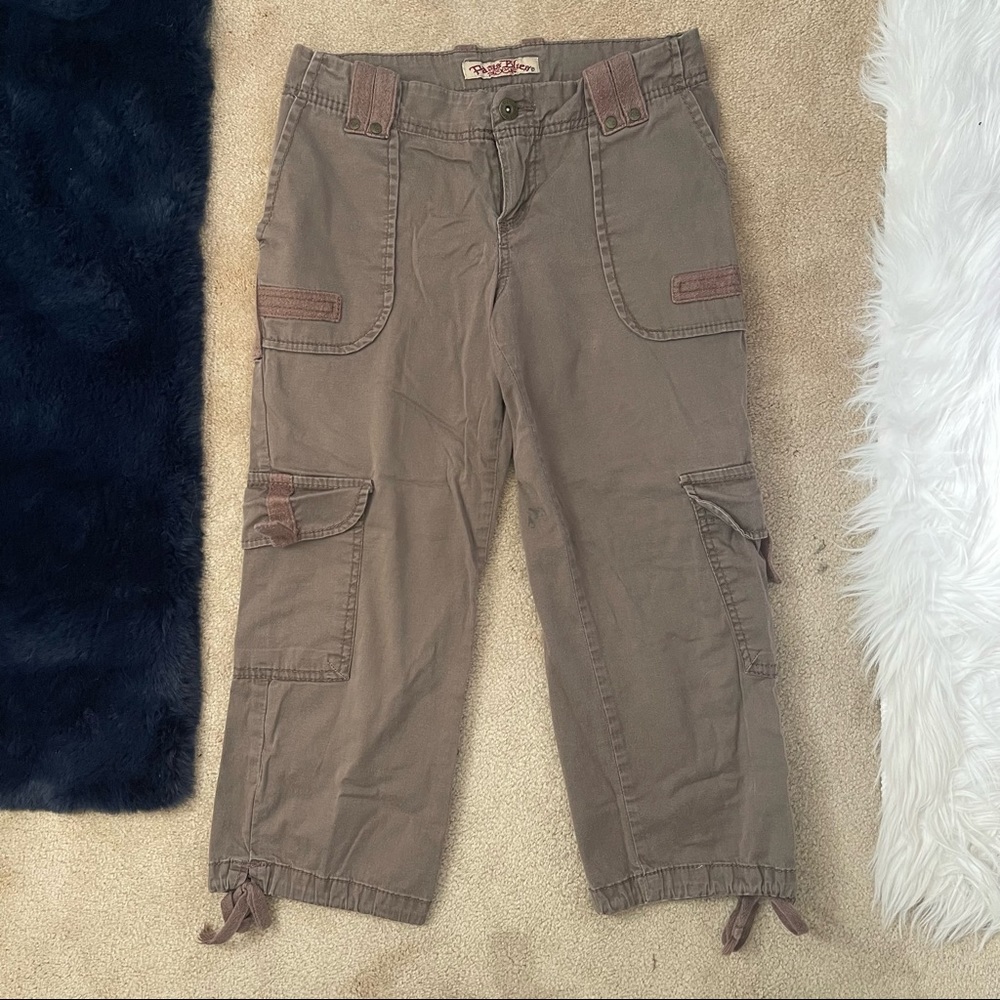Paris Blues army green cargo capris